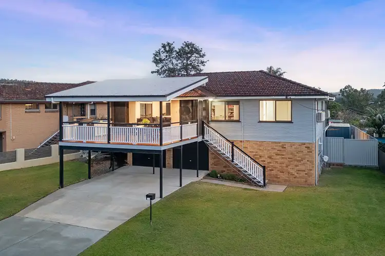 11 Nurom Avenue