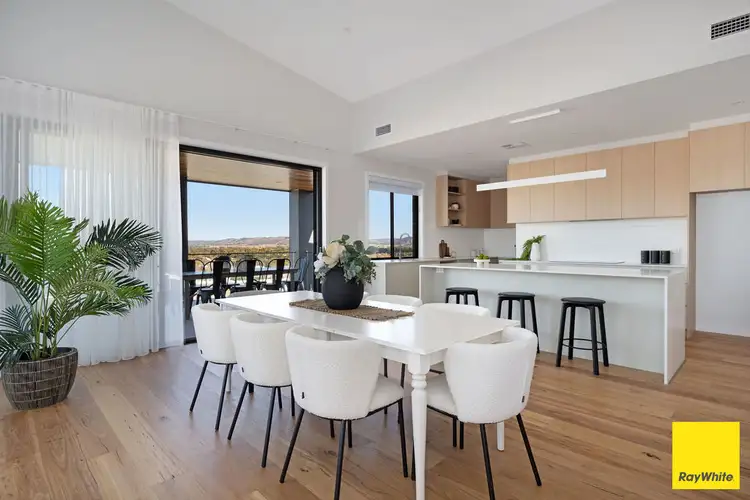 25 Whitton Rise