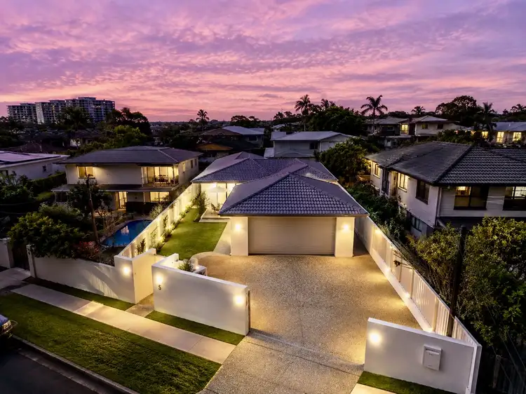 5 Arthur Street