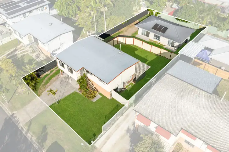 6 Lacebark Street