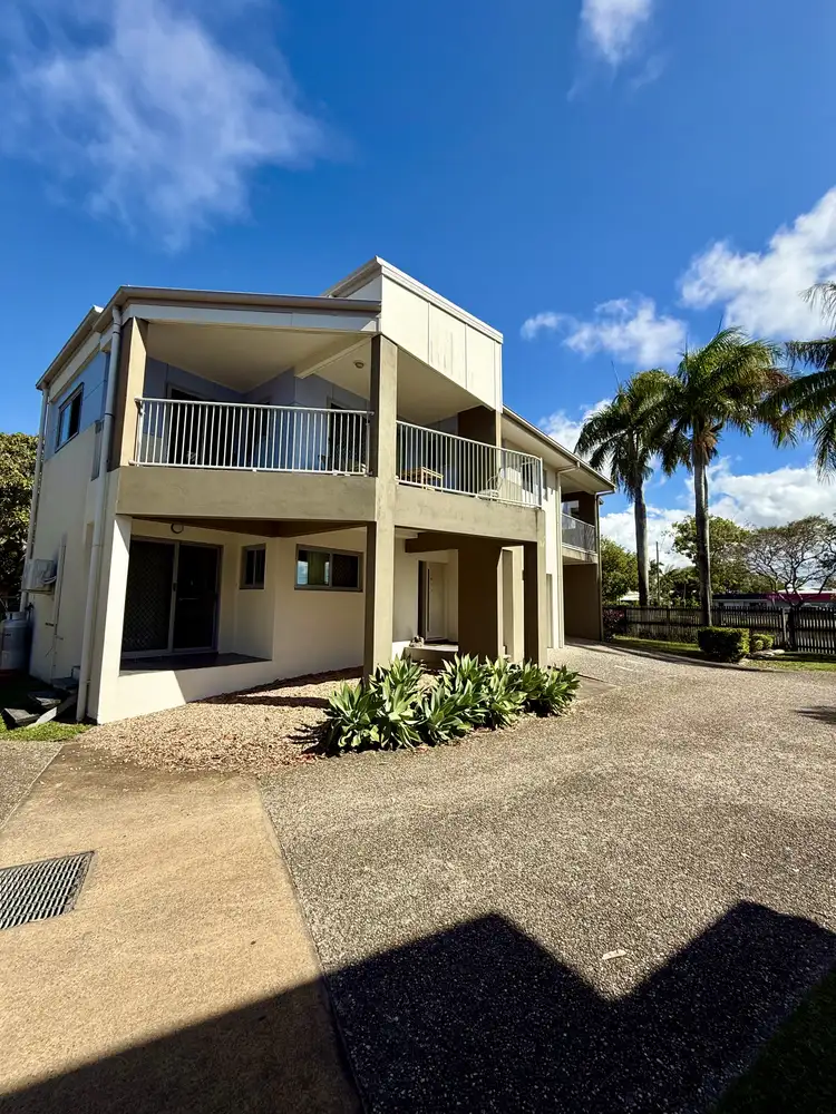 32 Bassett Street