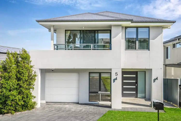 5 Musca Street