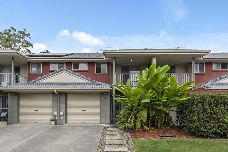 6 Myrtle Crescent