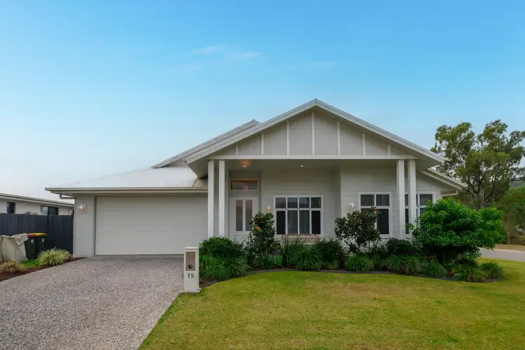 19 Ossington Circuit