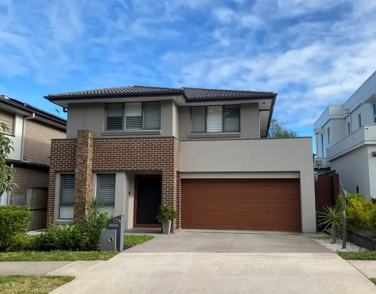 176 Greenview Parade