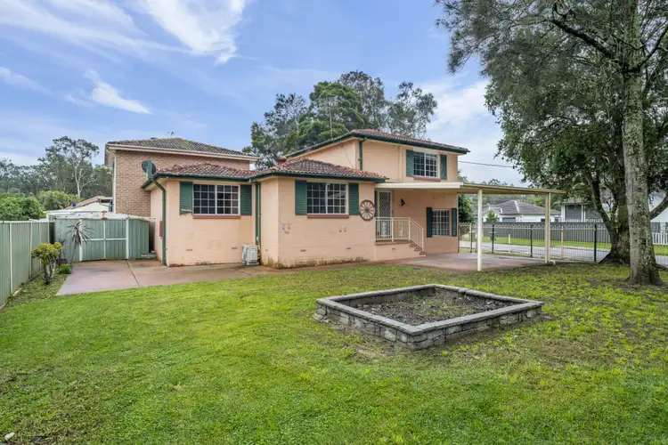 1/335 Tuggerawong Road