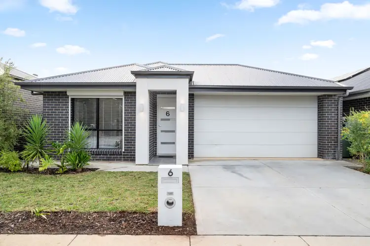6 Goodwood Street
