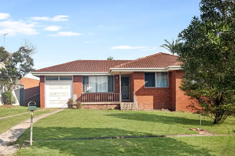4 Kareela Crescent