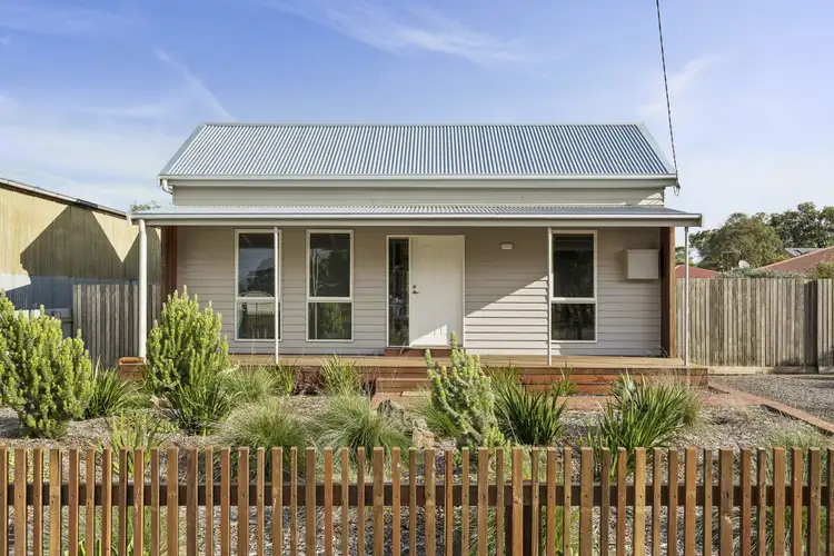 7 Longmore Street