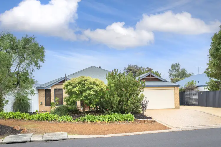 13 Amberley Loop