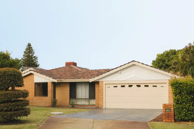 4 Ennis Court