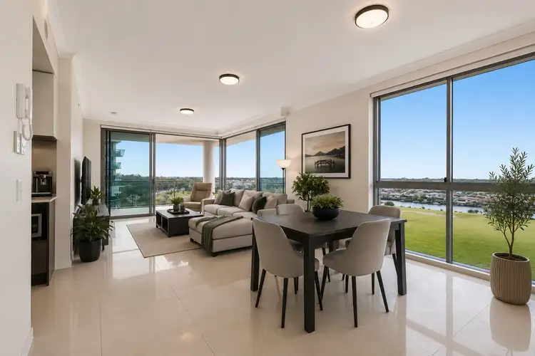 25 East Quay Drive