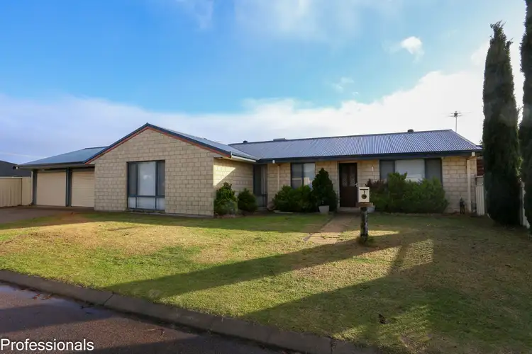 1 Gunton Circle