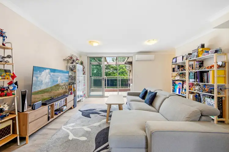 1-11 Rosa Crescent