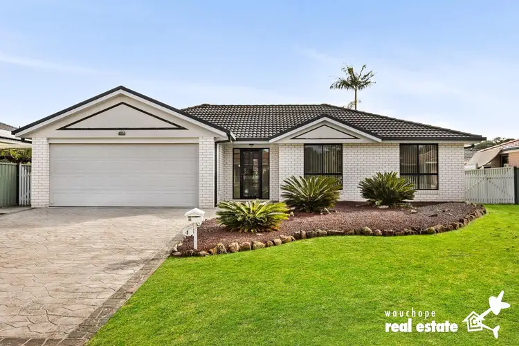 4 Robina Place