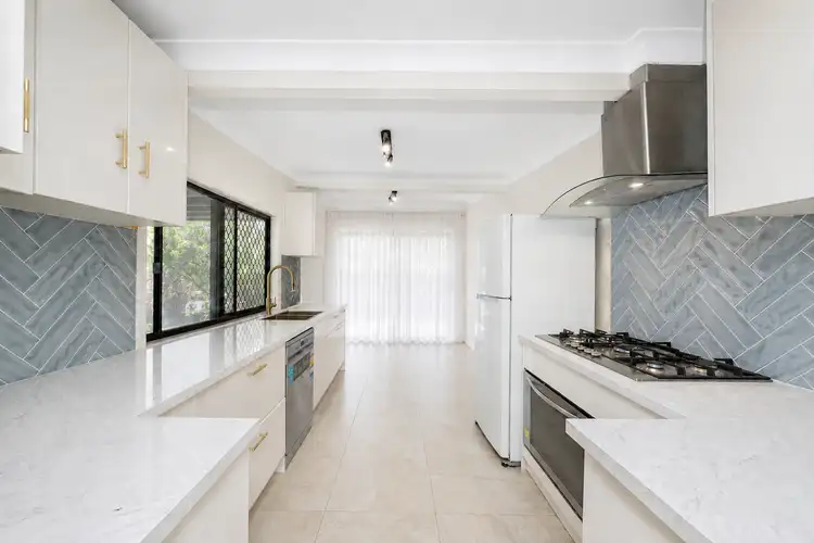 21 Illoura Street