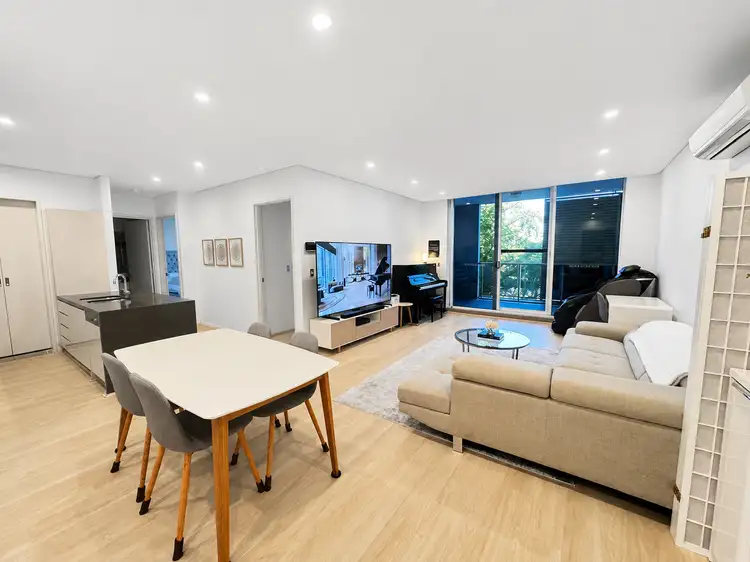 6 Avon Road