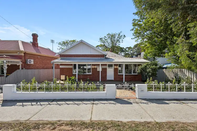 172 Carr Place