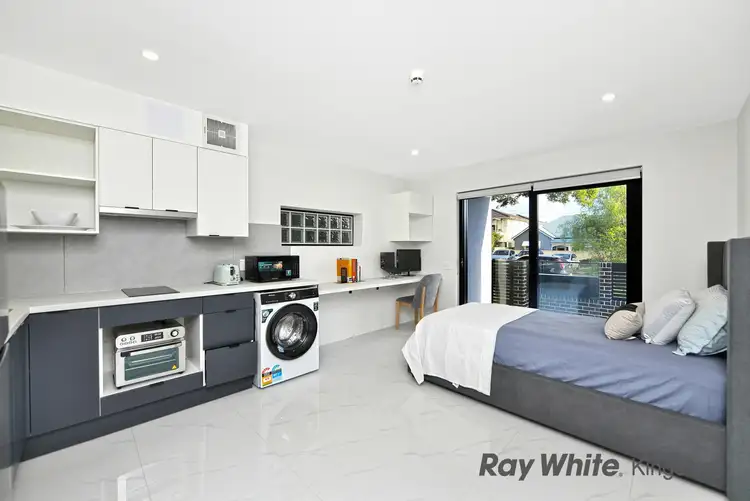 5 Bruce Street
