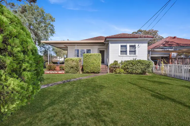 33 Weston Street