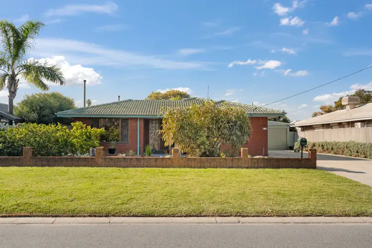 13 Kenton Way