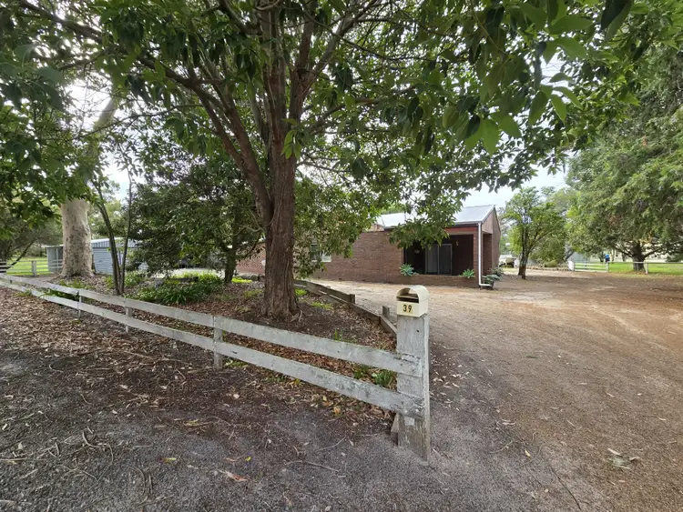 39 Oatlands Road