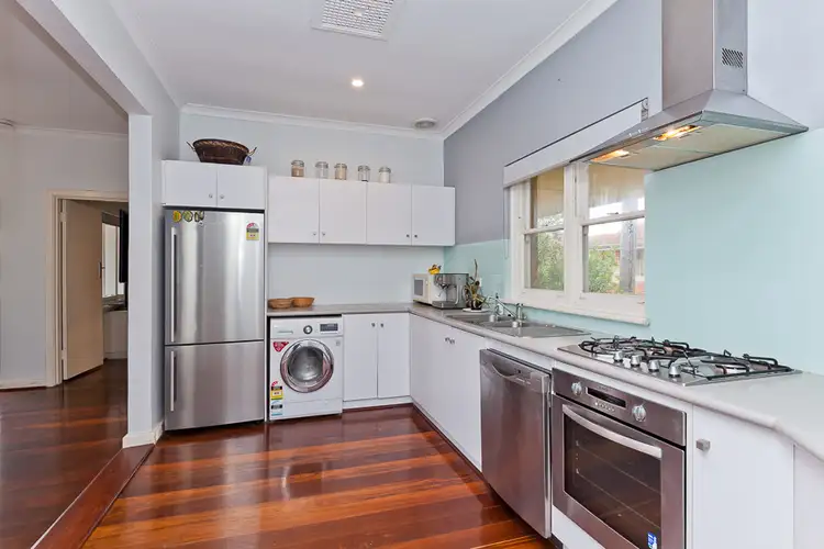 8/451 Stirling Highway