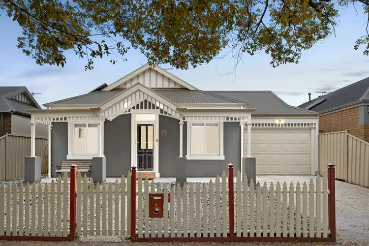 6 Kooyong Way