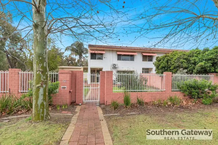 10 Reilly Street