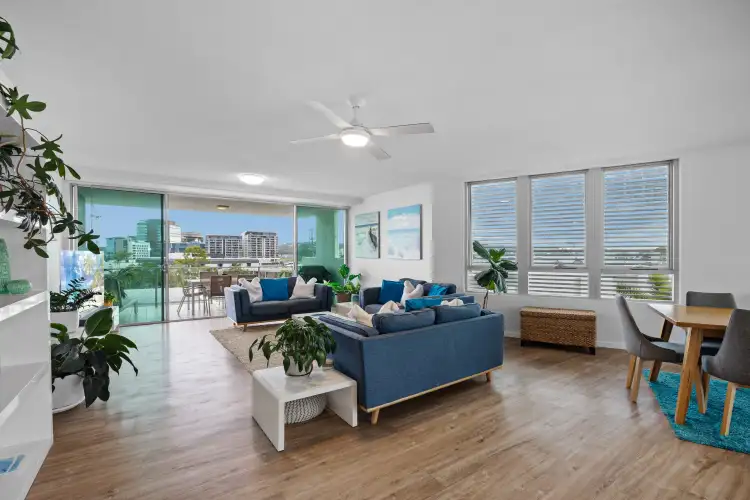 1-7 Duporth Avenue
