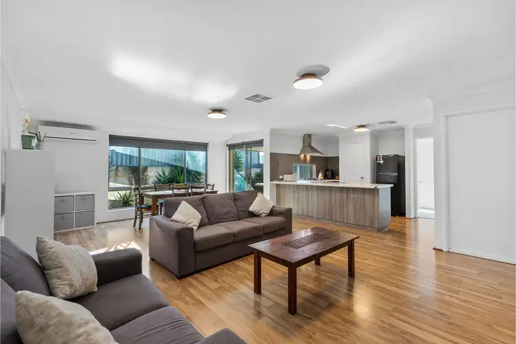 9 Charlbury Drive