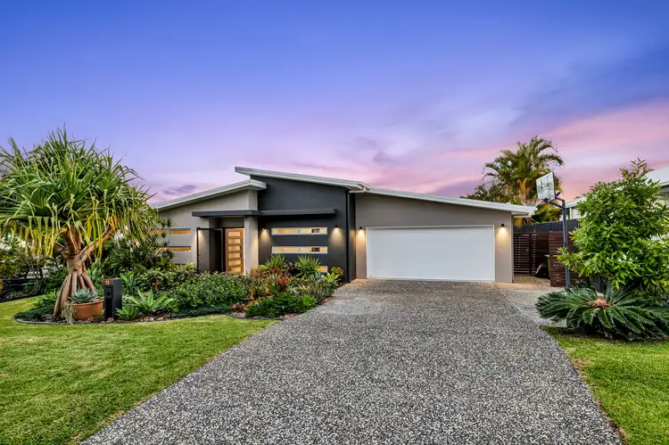 15 Scenic Crescent