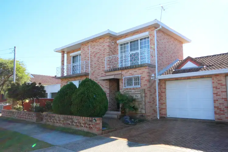 102C Ida Street