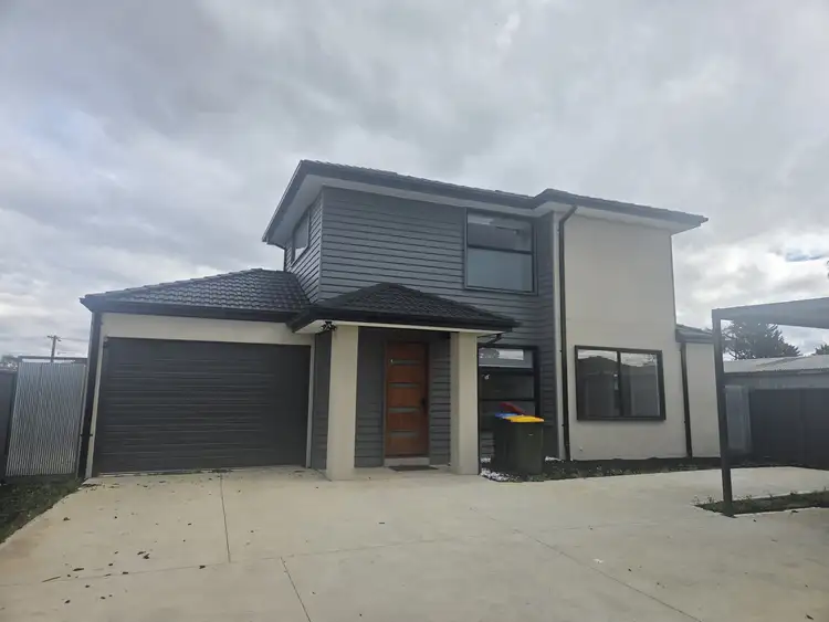 3 KITE COURT