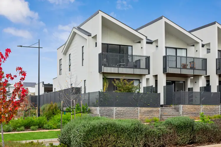 2 Cabot Lane