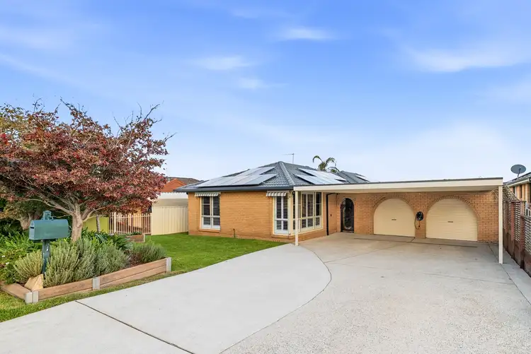 16 Hilton Road