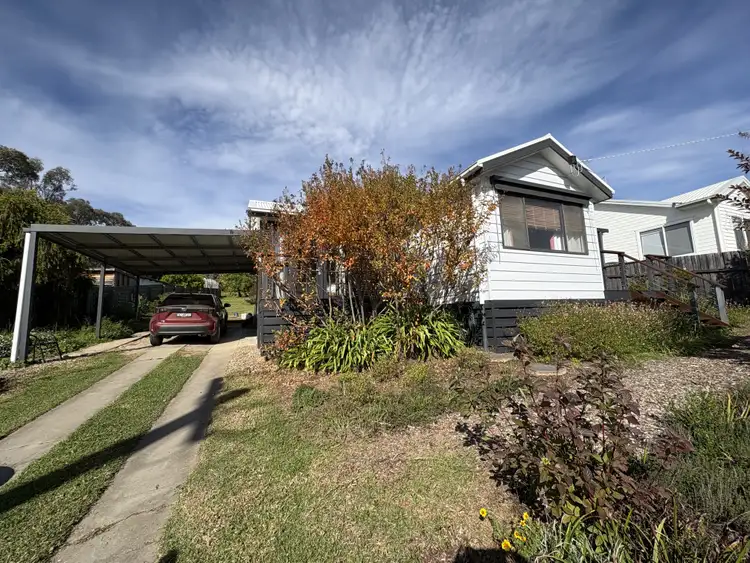 7 Younghusband Street