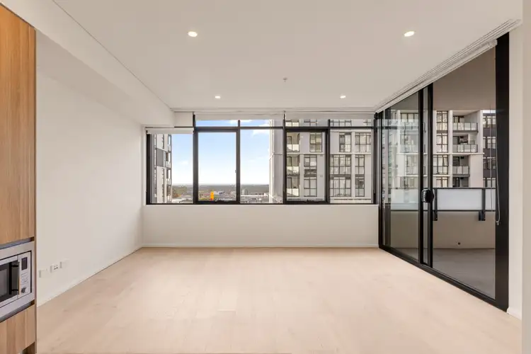 8 Village Place