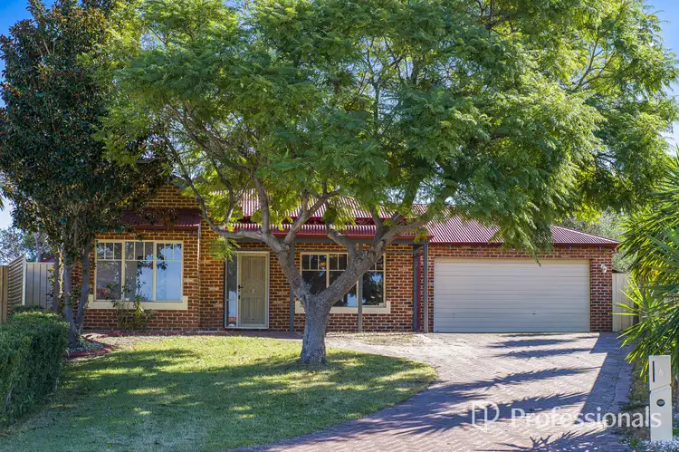 6 Dunn Court
