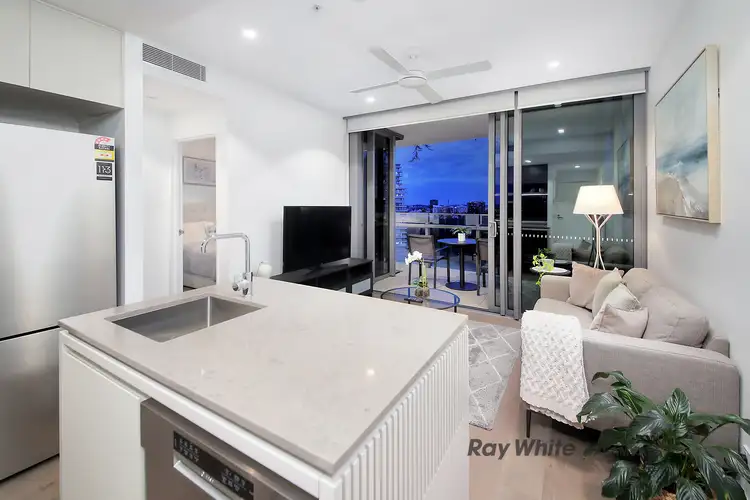 1101/8 Margaret Street