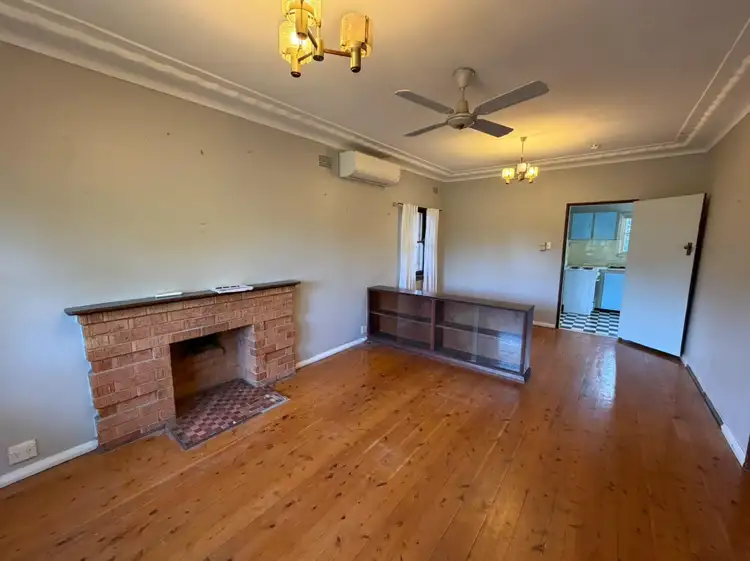 8 Royal Place