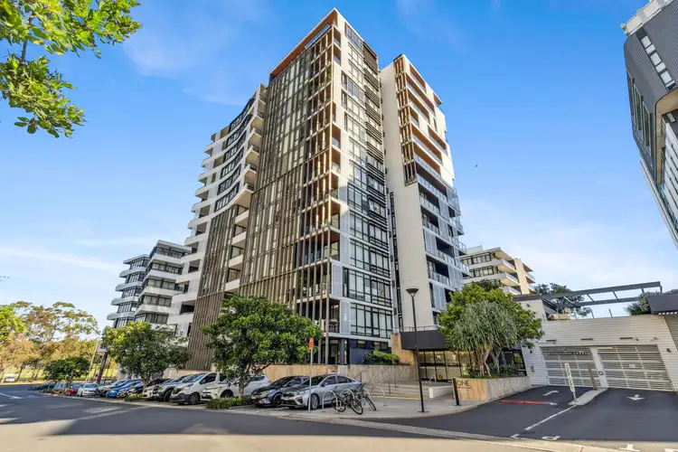 1 Foreshore Boulevard