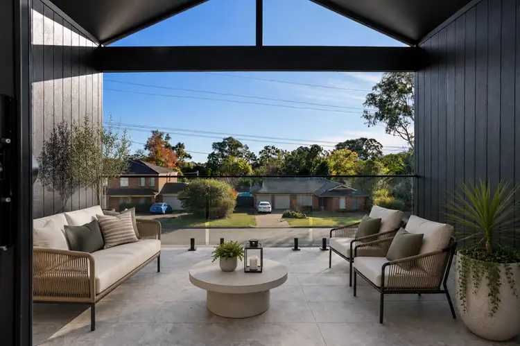 1/10 Albert Avenue