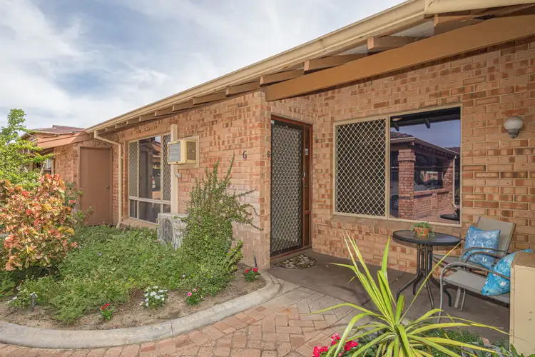 6/7 Harman Road