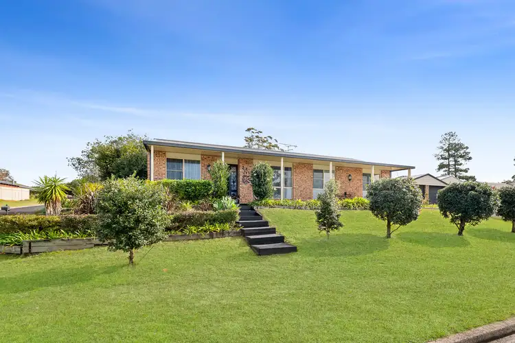 25 Hakea Parade