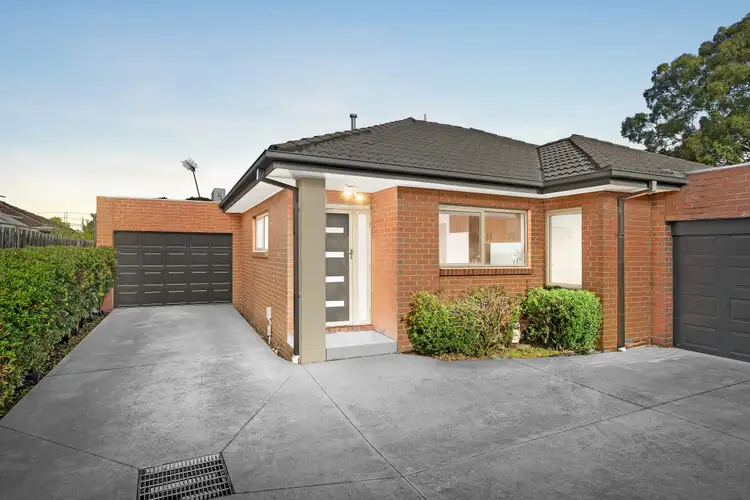 1 Leslie Court