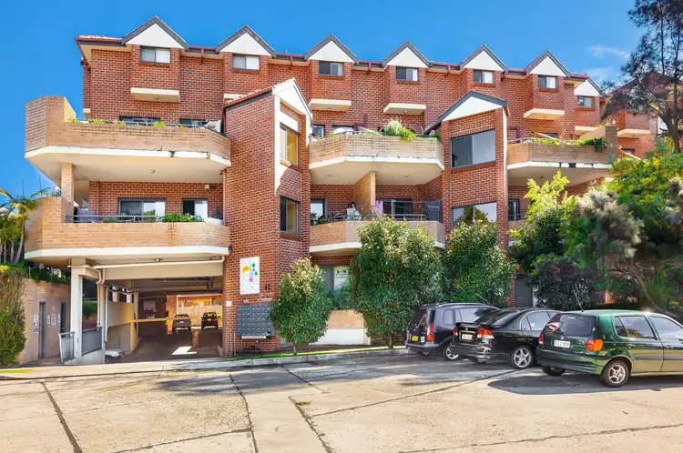 42 Swan Avenue