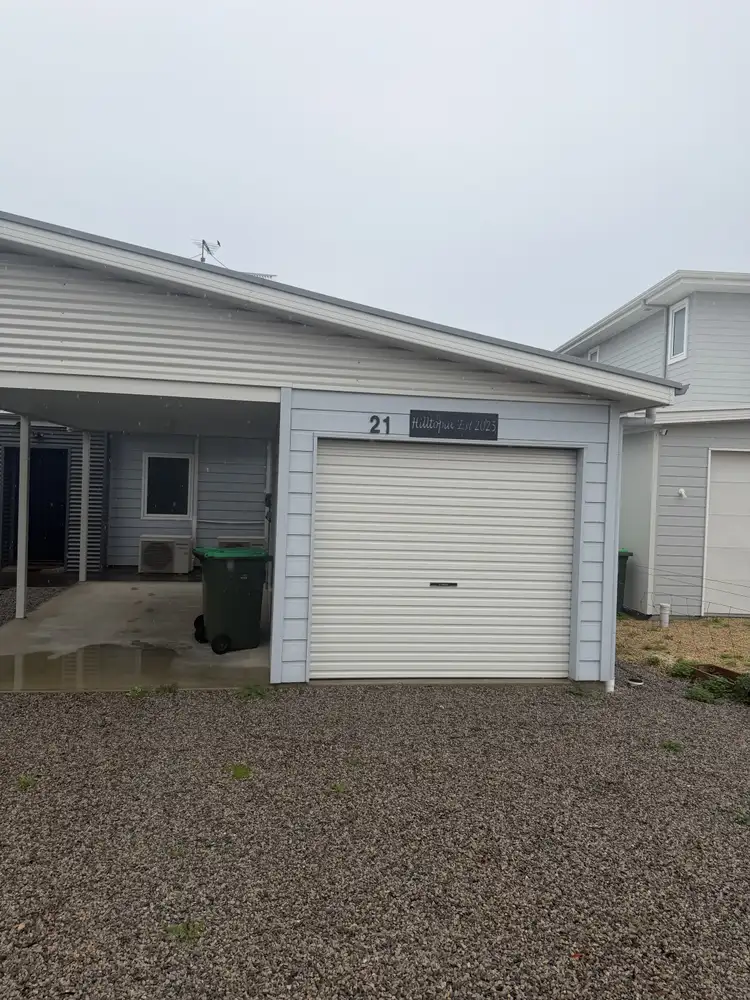21 Outlook Road