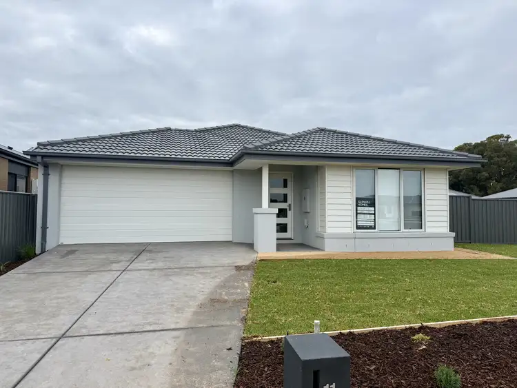 11 Wattle Drive
