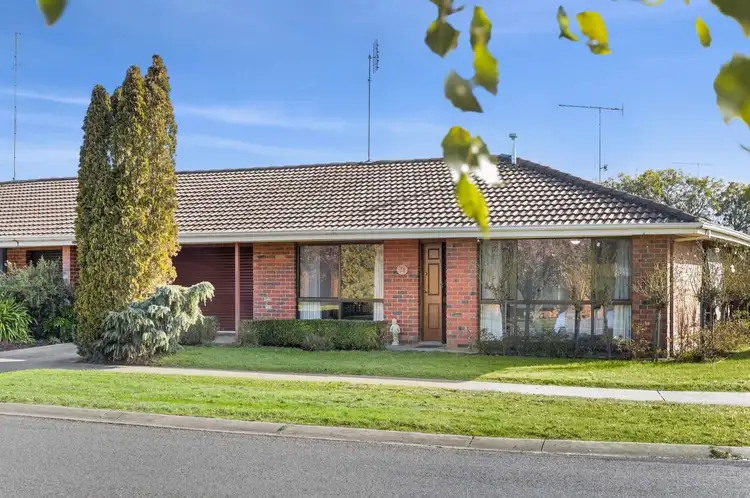 2 Leete Street